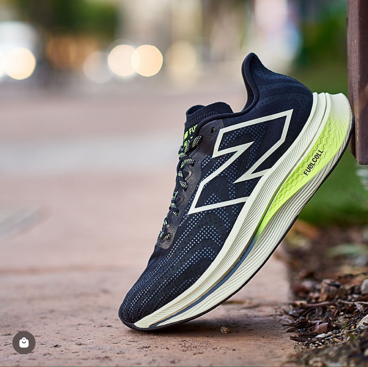 NEW BALANCE SUPERCOMP V2 First Copy Shoe