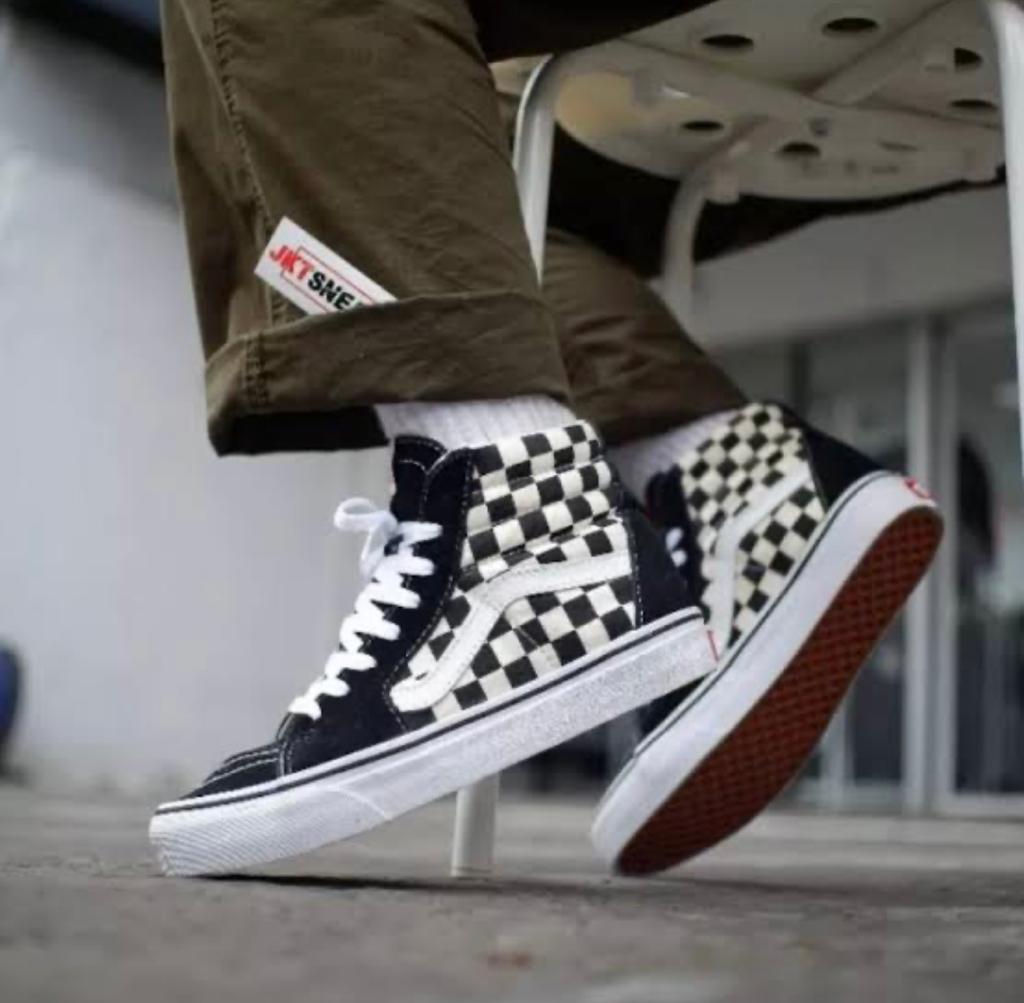 Converse first clearance copy